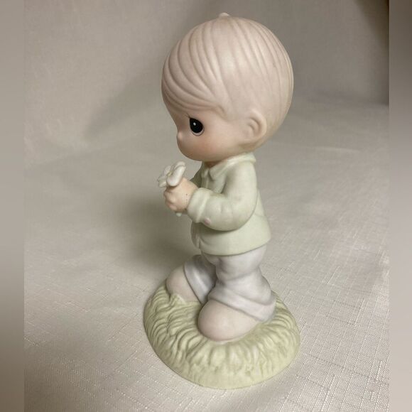 Vtg PRECIOUS MOMENTS Mommy I Love You 1987 Boy Flower Porcelain Figurine Collect - Picture 3 of 11